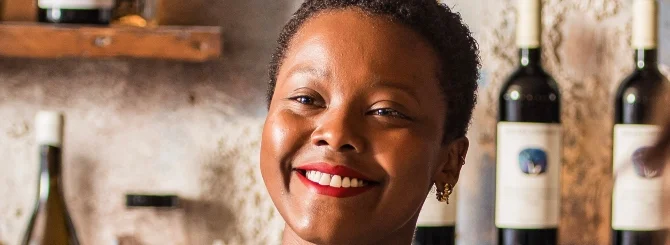 96047134749677b3cf3_Stephaniemain